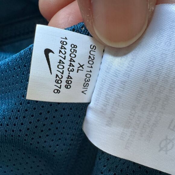 NEW Nike Jacket Boys Extra Large Blue Green Windrunner Windbreaker Hooded Preppy - Picture 7 of 12